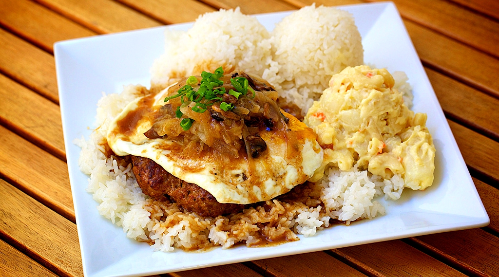 9 Best Local Places to Eat in Maui | Vacatia