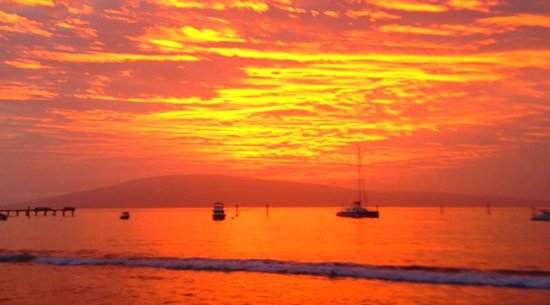 Lahaina Restaurant: Mala Ocean Tavern Sunset