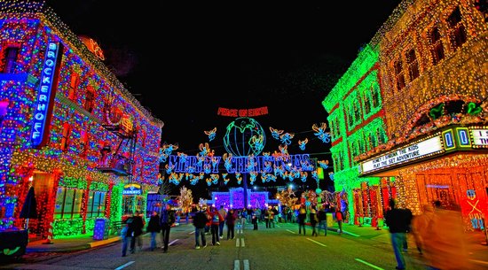 Osborne Spectacle of Dancing Lights: Disney World Holidays