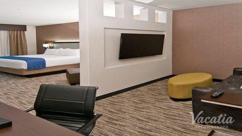 Holiday Inn Austin Airport Austin Hotels In Texas
