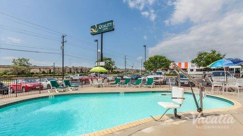 Quality Inn San Antonio Fiesta At Six Flags San Antonio Hotels