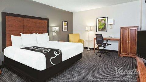 La Quinta Inn Suites By Wyndham Dfw Airport South Irving