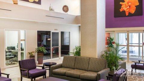 Comfort Suites Maingate East Orlando Hotels In Florida