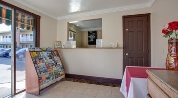 Abby's Anaheimer Inn