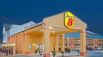 Super 8 by Wyndham Covington