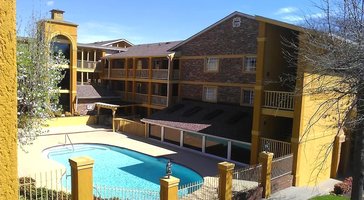 Nashville Airport Inn & Suites