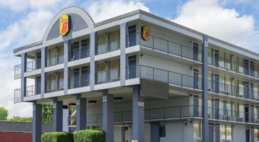 Super 8 by Wyndham Nashville Downtown